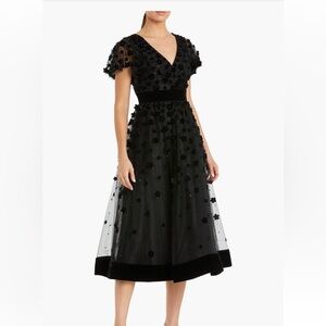 NWT Mac Duggal Black Floral Embellished Butterfly Sleeve A-line Dress